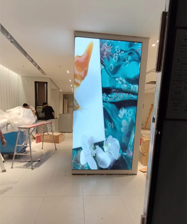 万荣商场门店转角LED显示屏