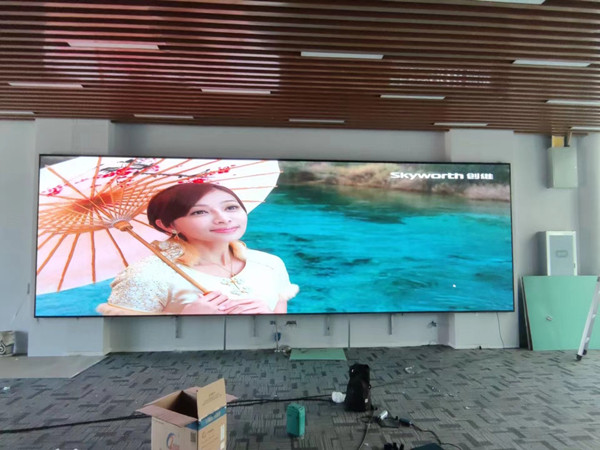 万荣P1.53led小间距屏安装案例